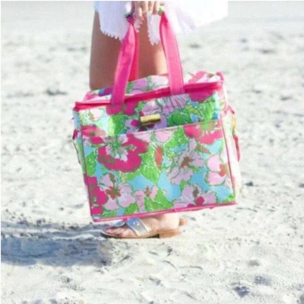 Lilly Pulizter Insulated Beach Bag Color Big Flirt Print NWT